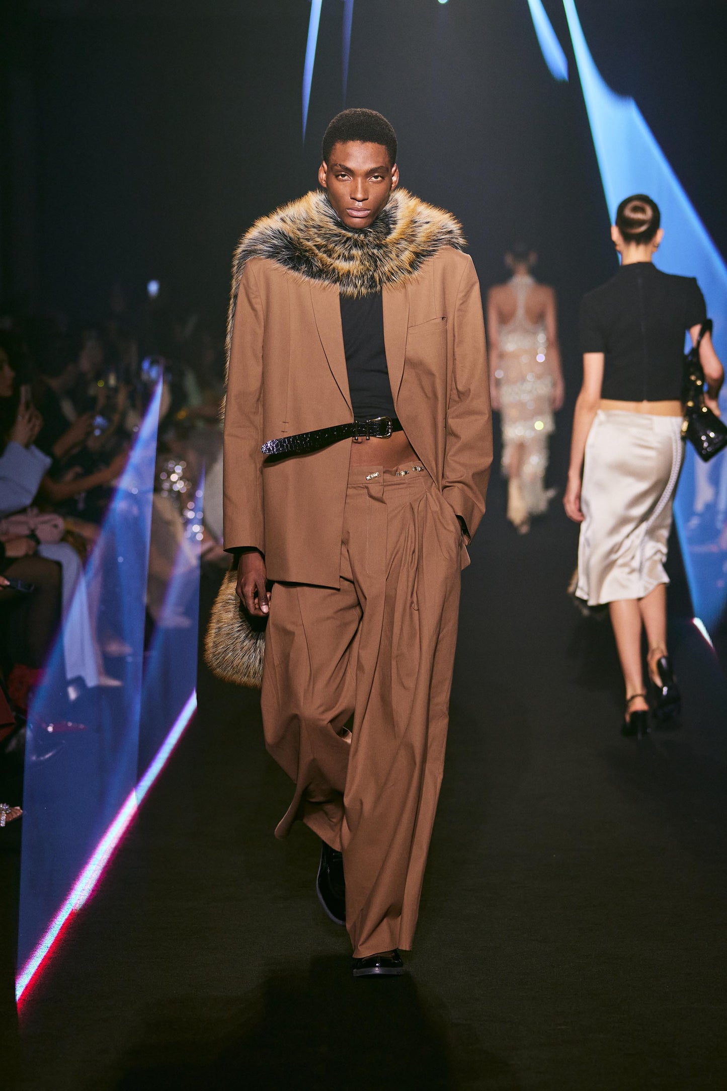 LOOK 11