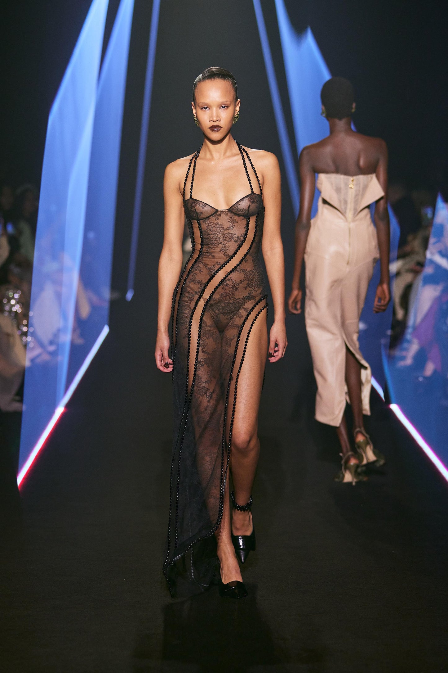 LOOK 13