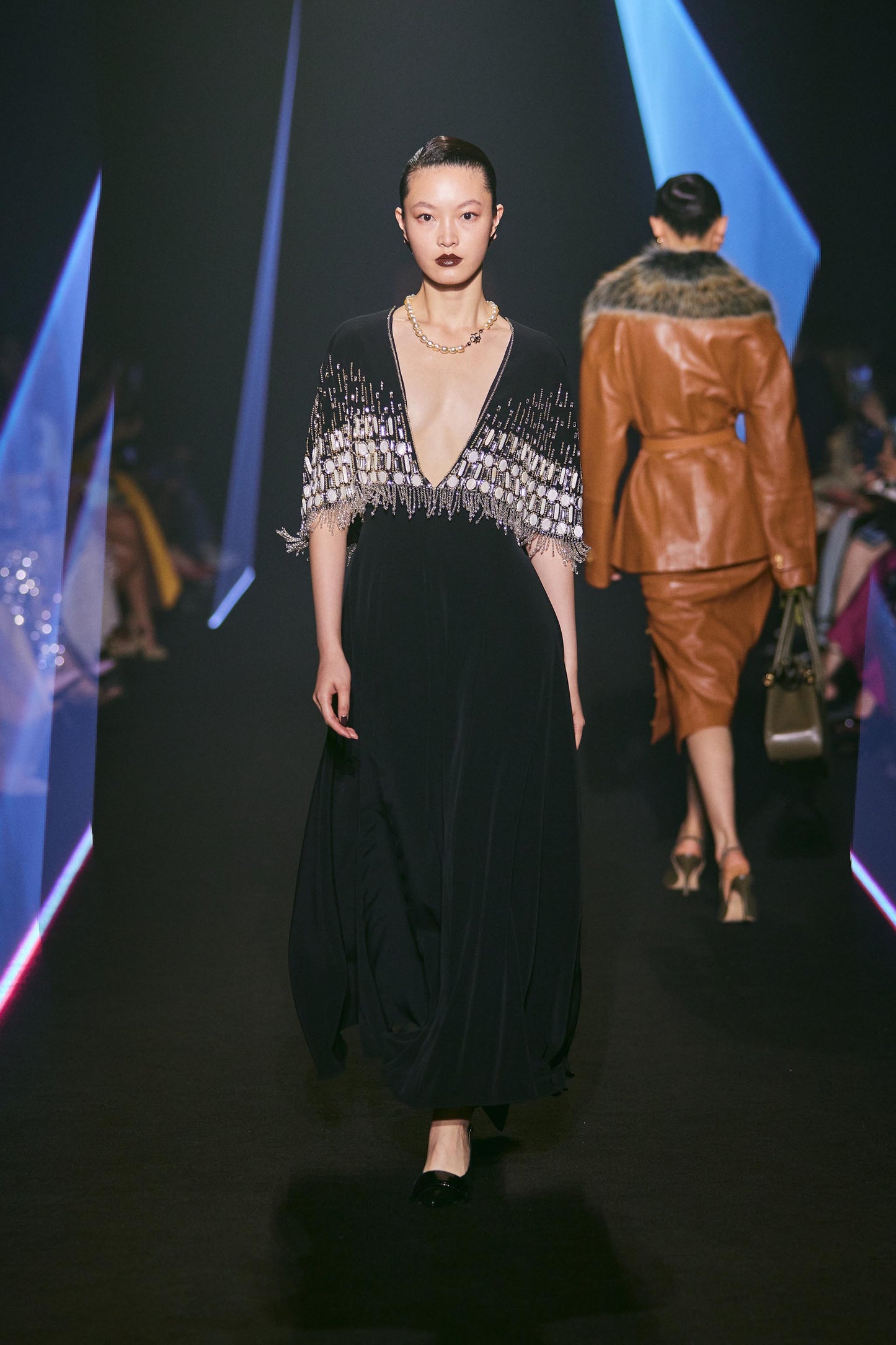 LOOK 18