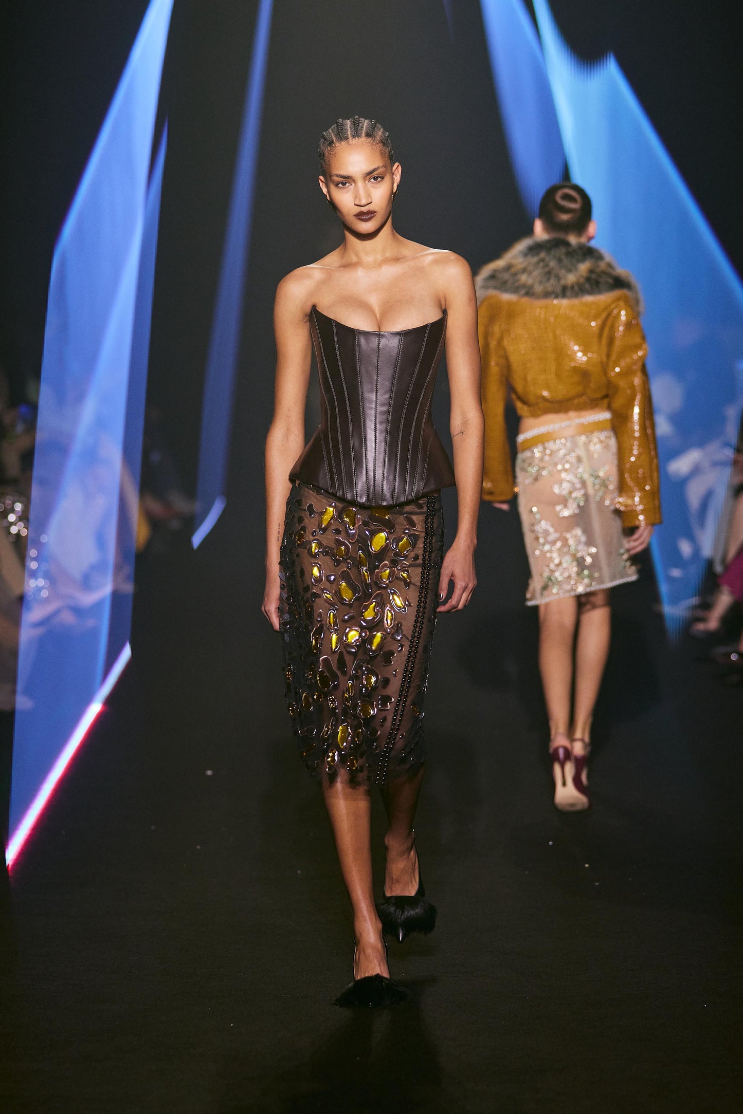 LOOK 29