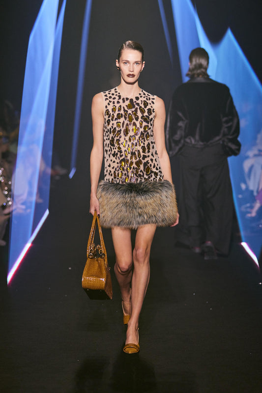 LOOK 32