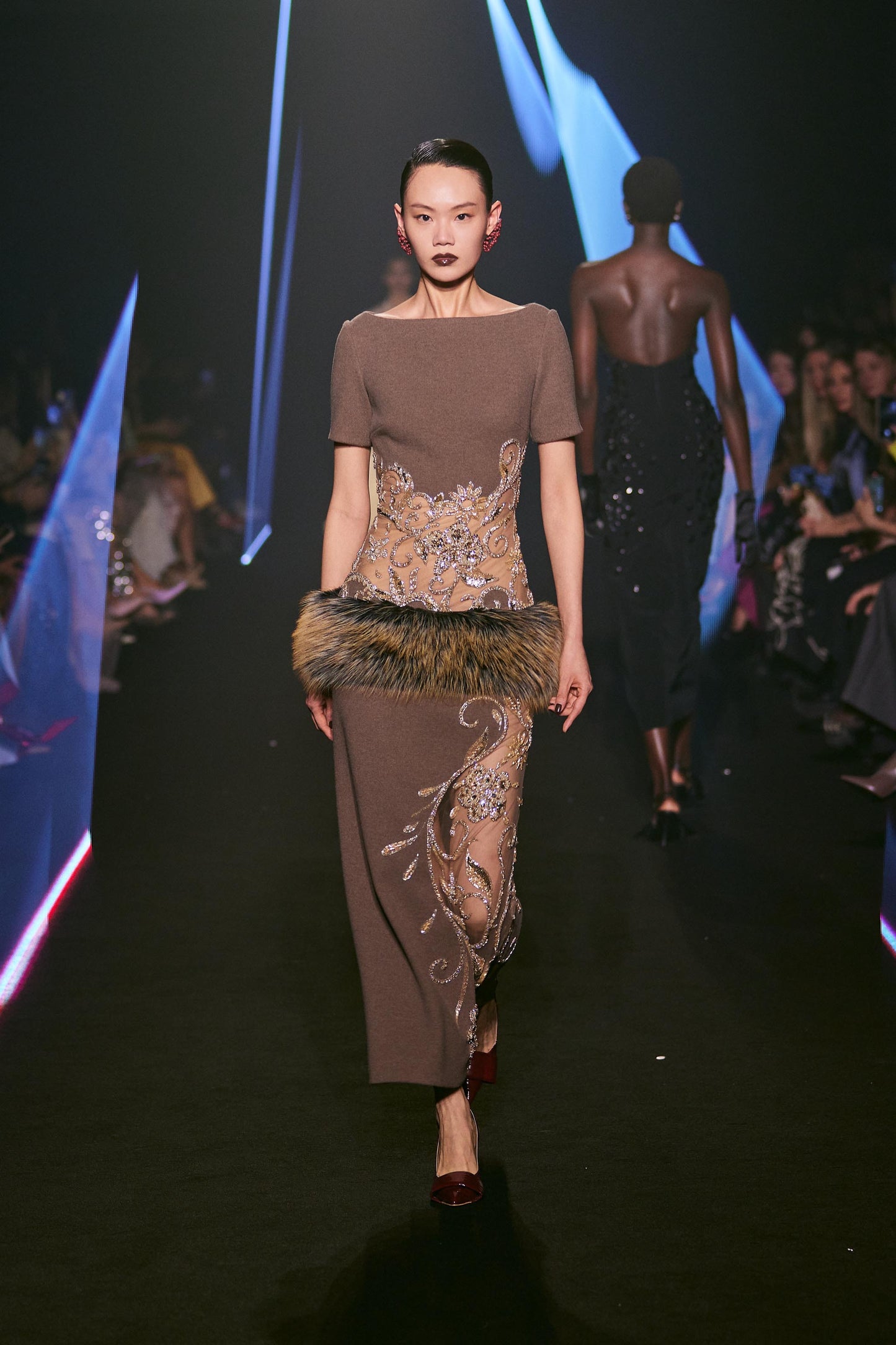 LOOK 38