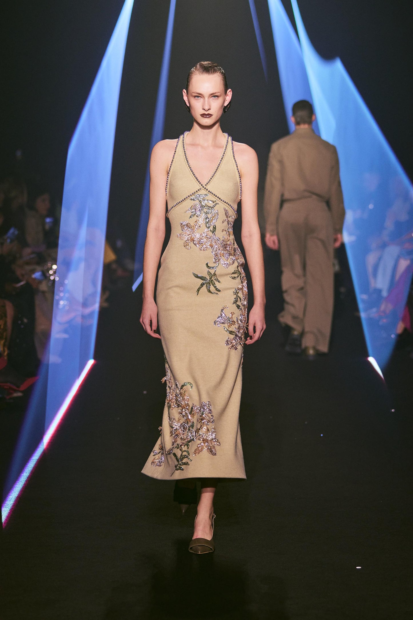 LOOK 48