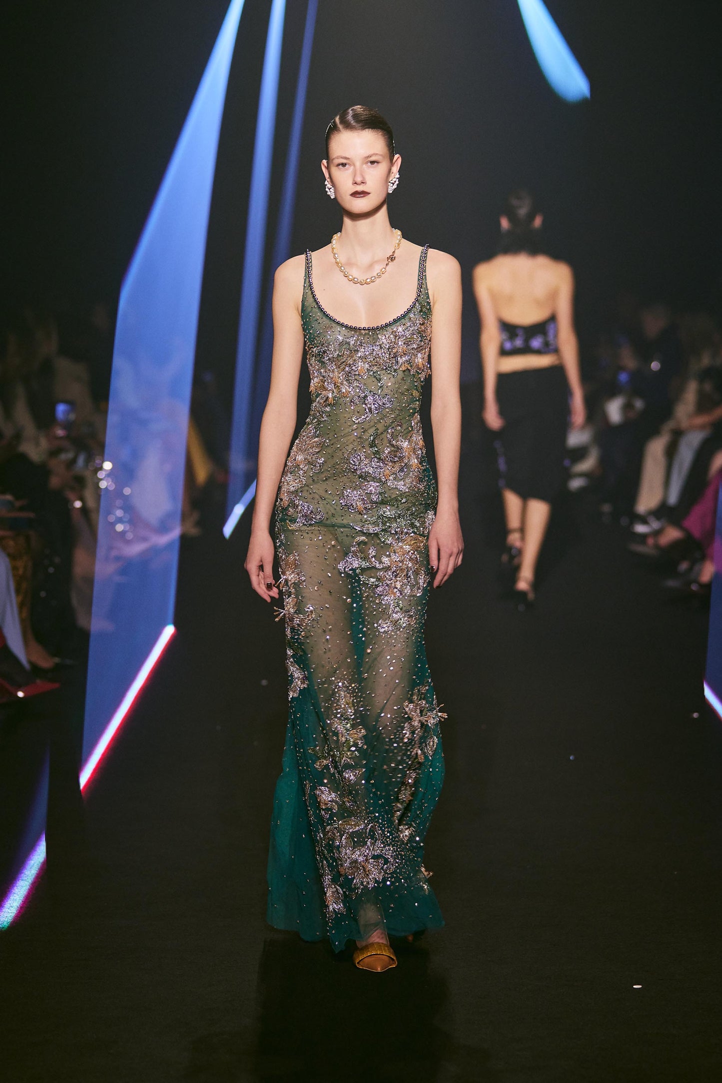 LOOK 73