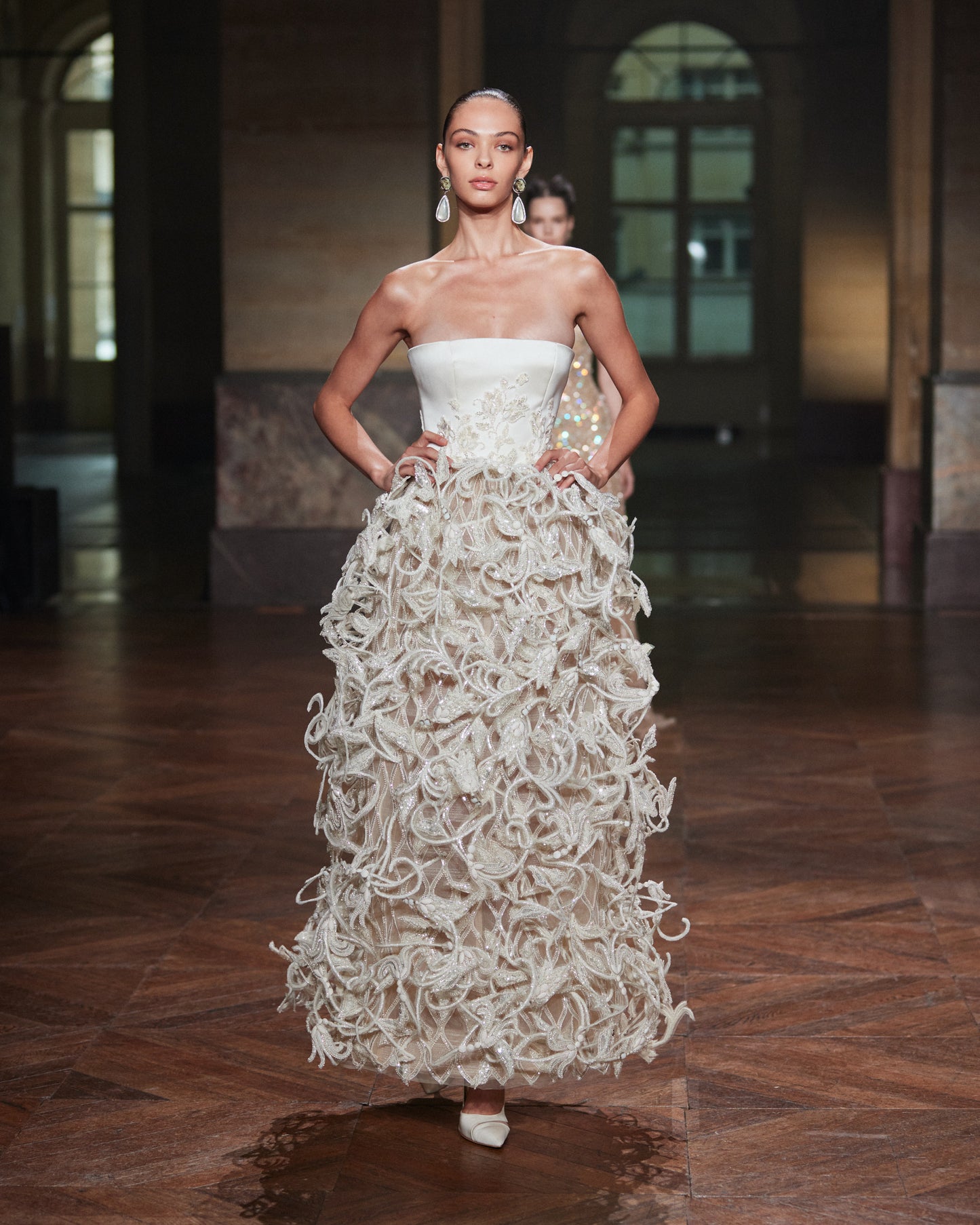 LOOK 8