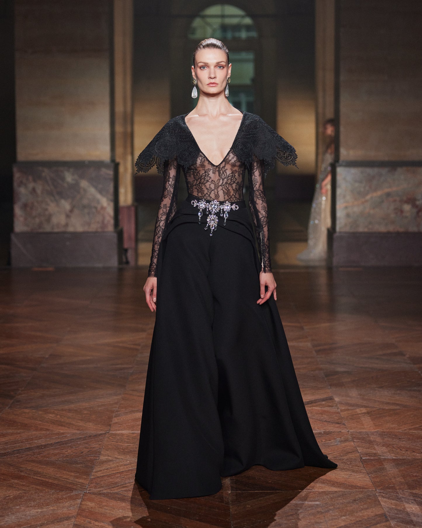 LOOK 52