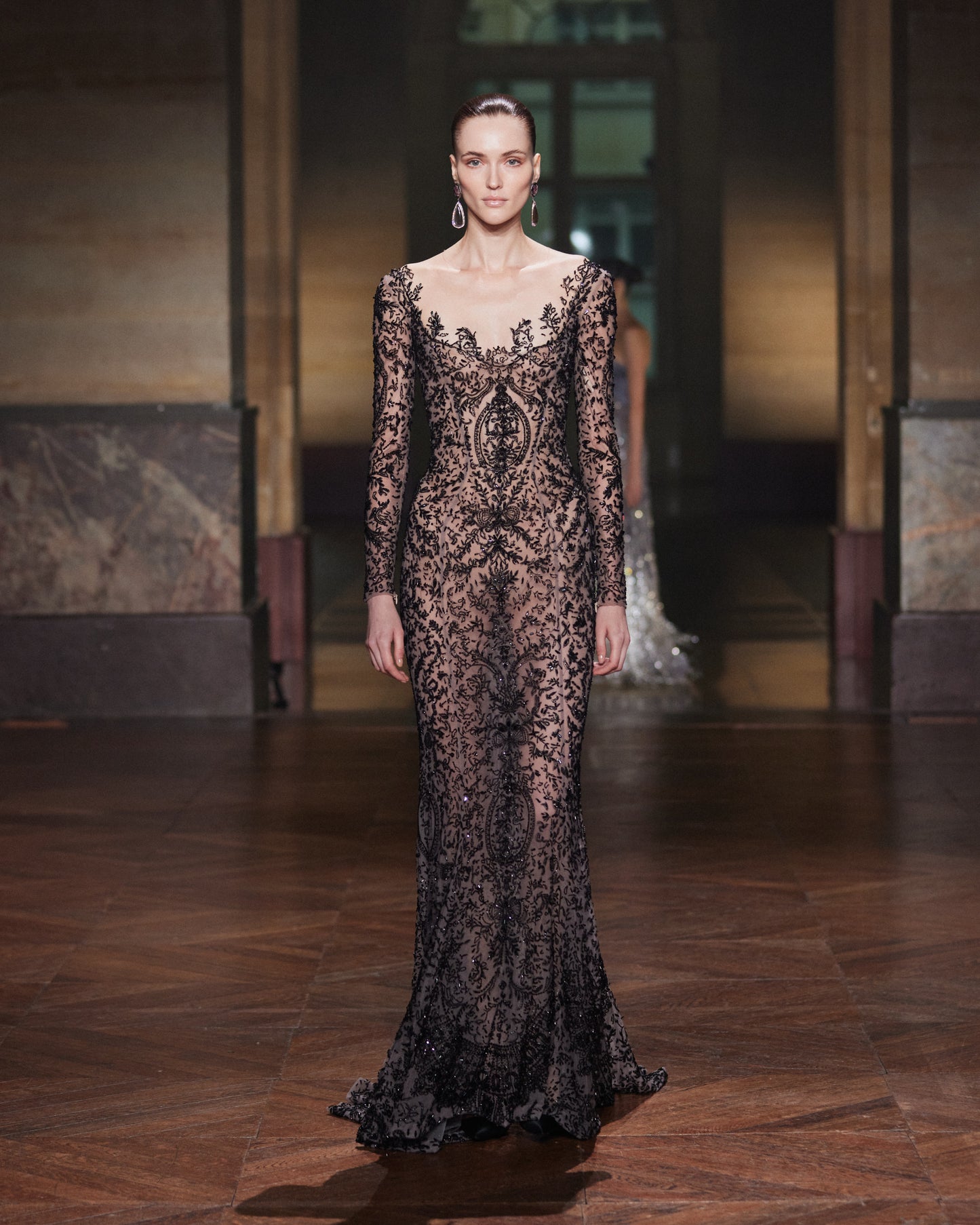 LOOK 53