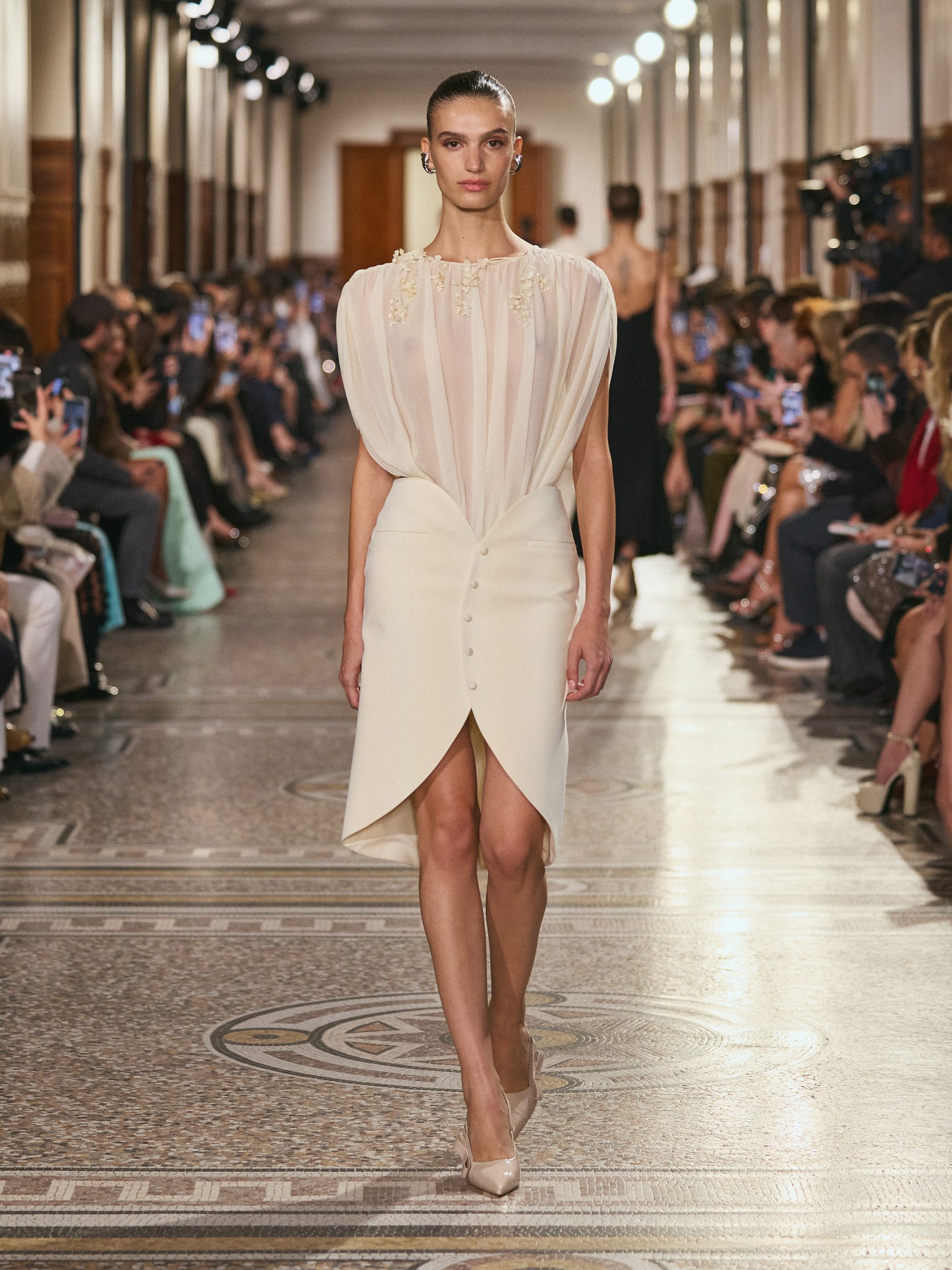 LOOK 5