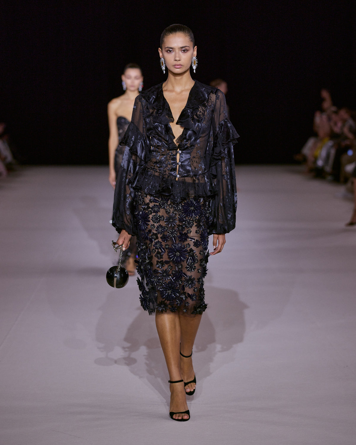 LOOK 27
