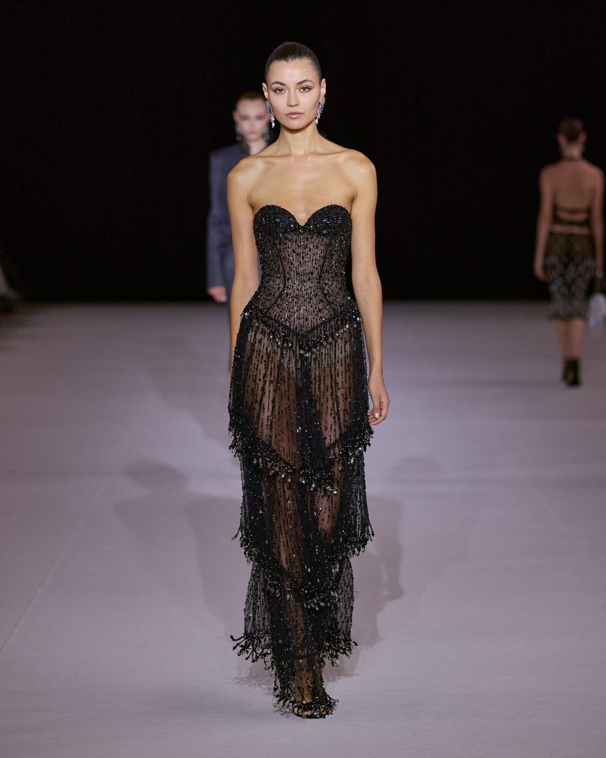 LOOK 28