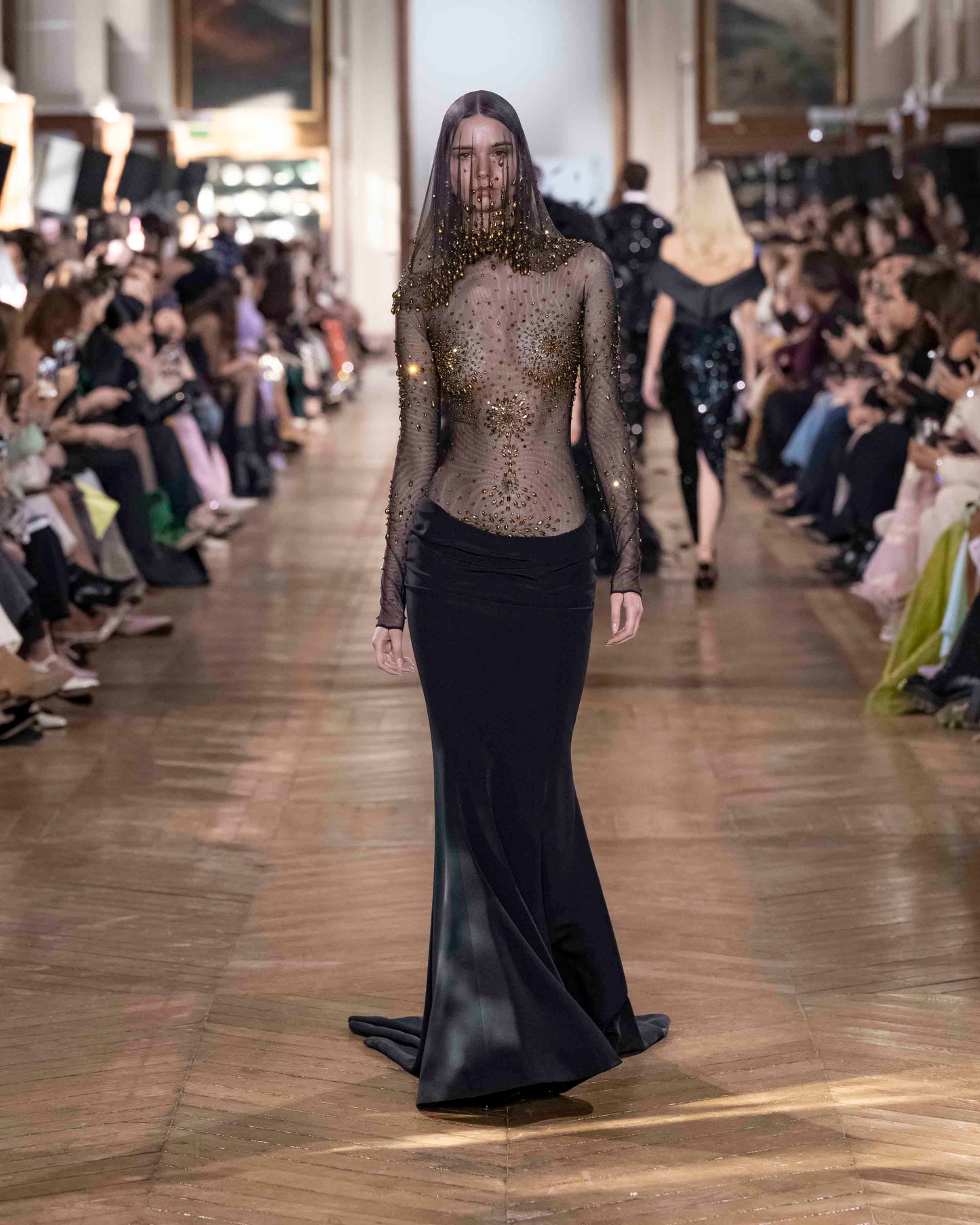 LOOK 8