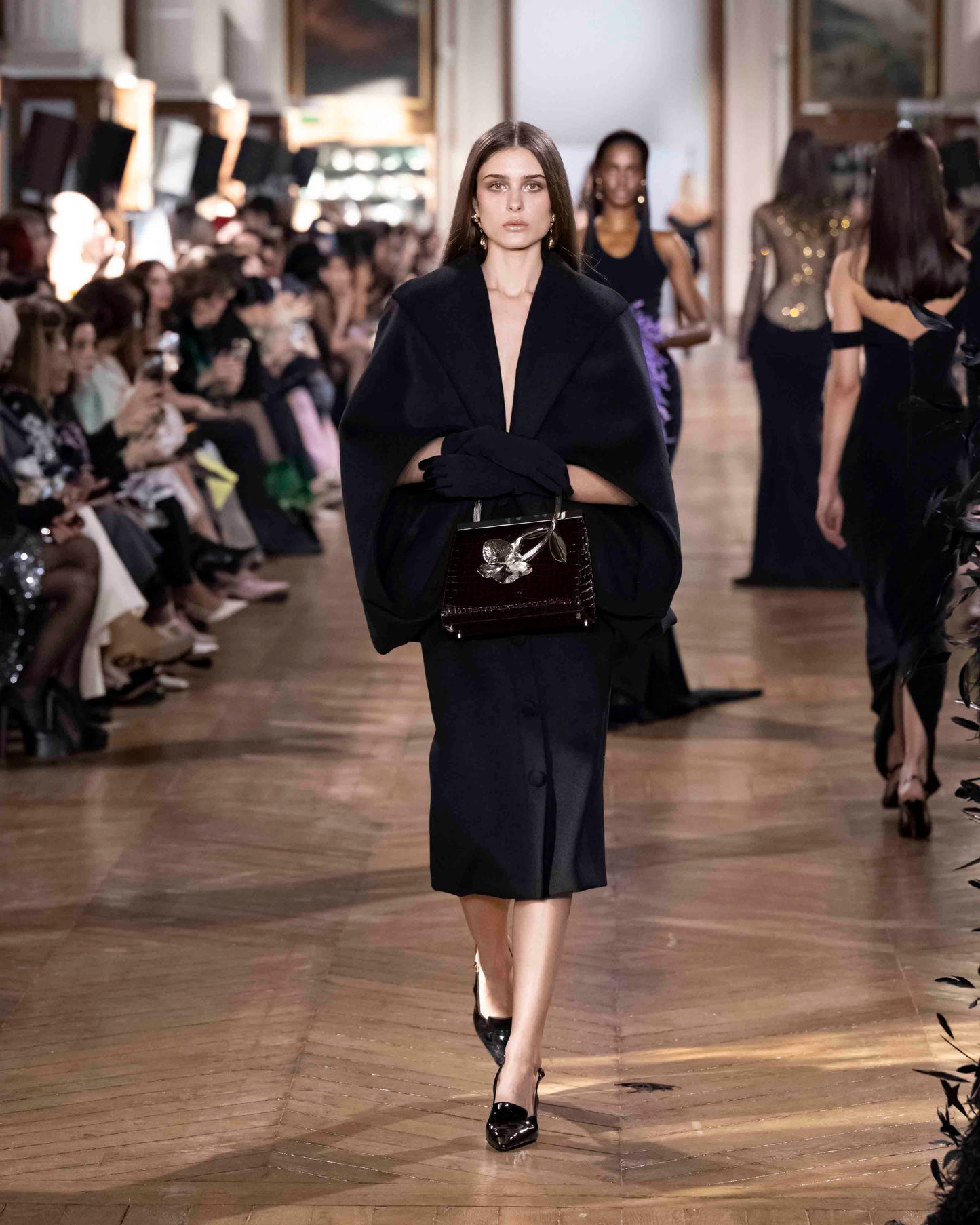 LOOK 11