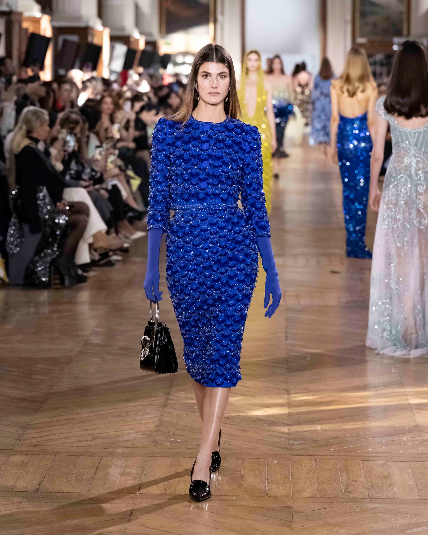 LOOK 22