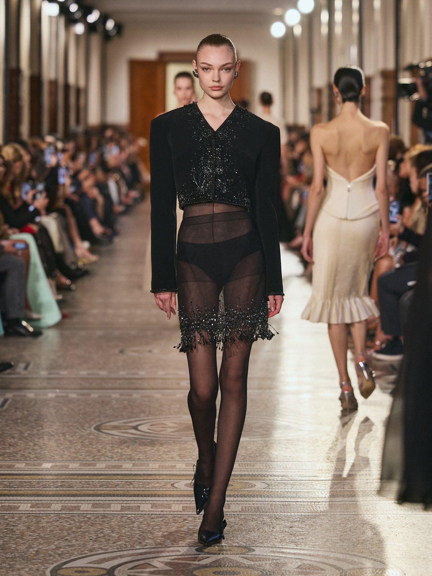 LOOK 9