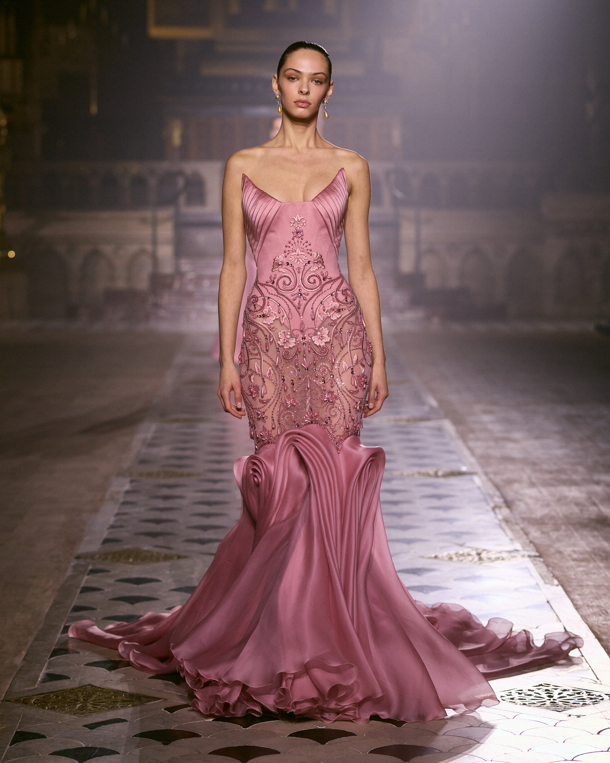 LOOK 27 Georges Hobeika LOOK 27 Georges Hobeika