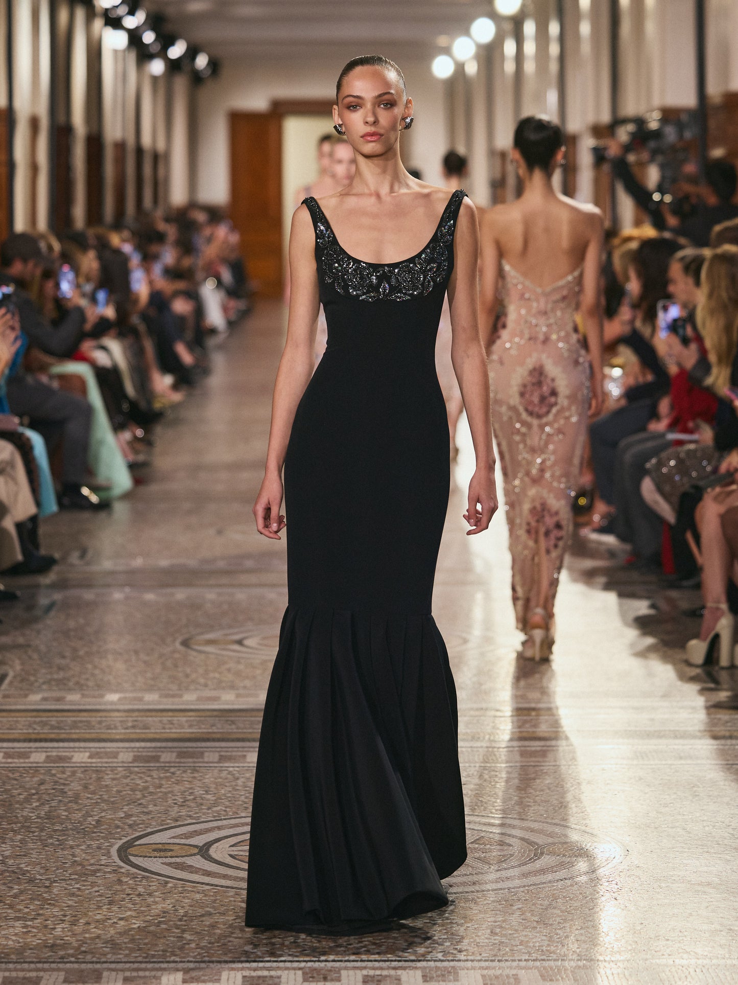 LOOK 36
