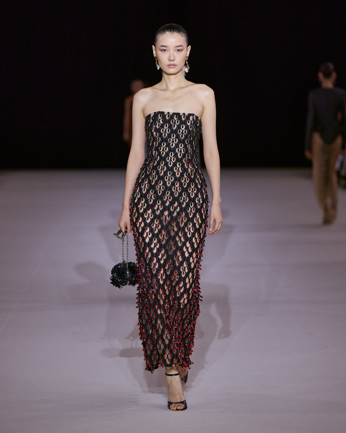 LOOK 19