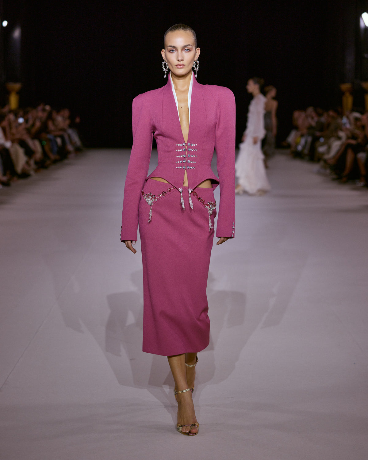 LOOK 37
